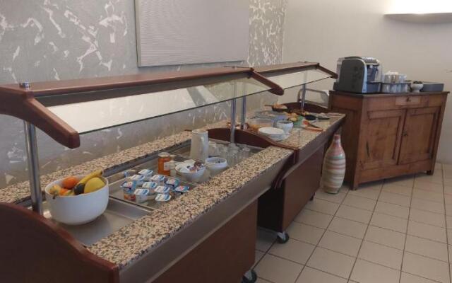 Logis Hôtel le Clos Saint-Loup