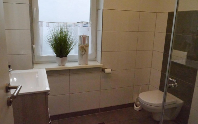 TraumFewo Sonnenschein mit Whirlpool-Badewanne und 2 Bädern