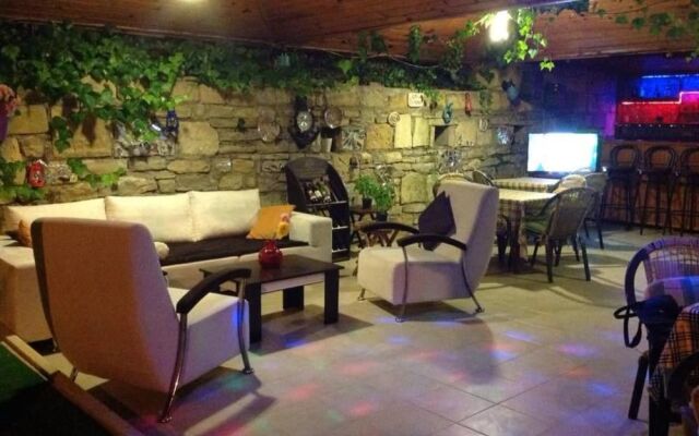 Tuana Hotel