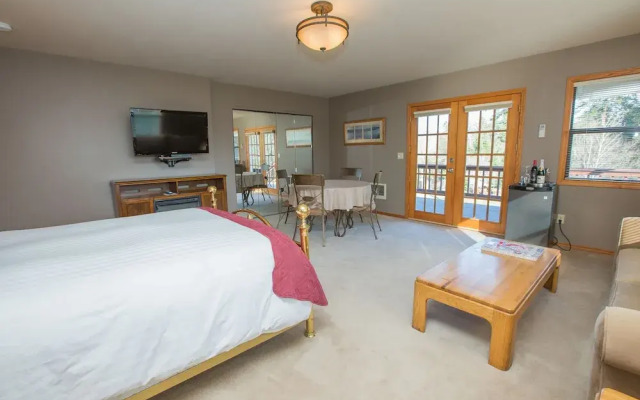 Brookside Bed & Breakfast