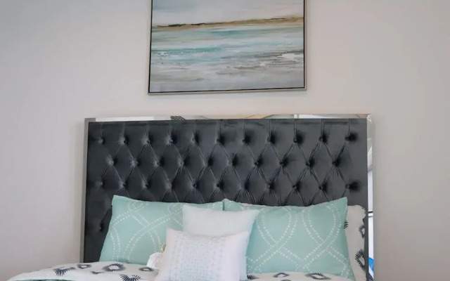Aaira Suites at York St