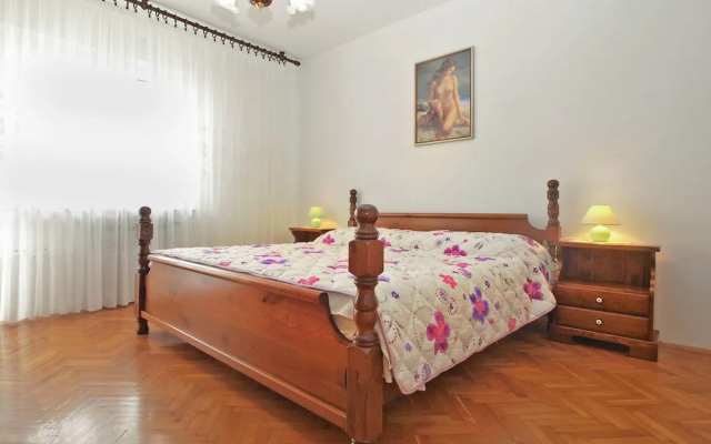 Apartment 1704