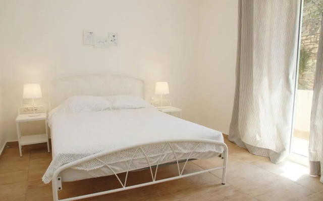 Xaradiotis House - A modern home away from home