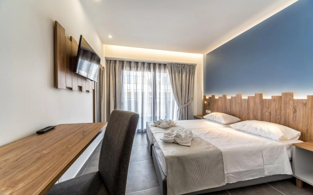 Pollis Hotel