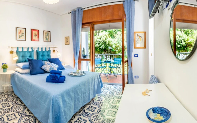 New 2 Bedroom Apt in Sorrento with sea view Terrace