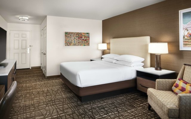 DoubleTree by Hilton Ontario Airport