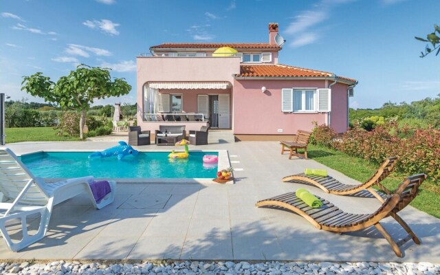 Stunning Home in Pula With Wifi and 3 Bedrooms