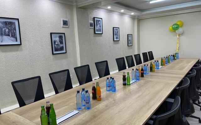 Hemak Suites