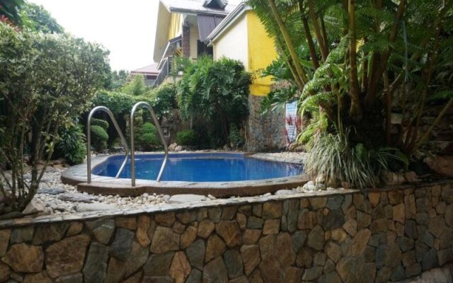 Keni Po Rooms