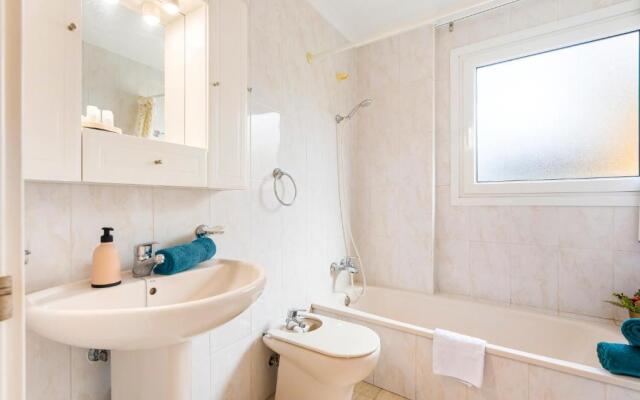 17 LOS CRISTIANOS CENTRAL by the BEACH ,WiFi