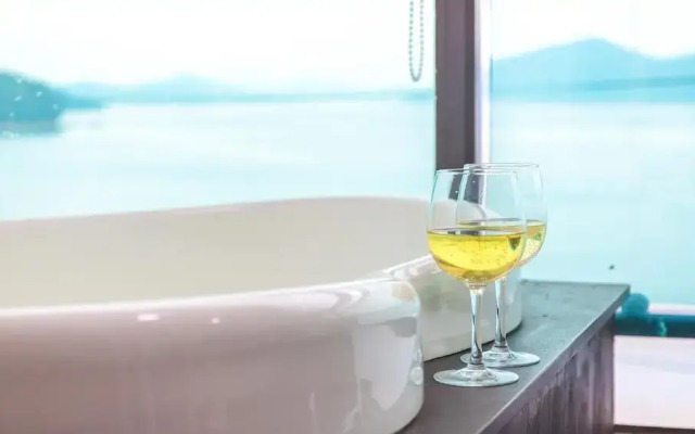 Geoje Rockspa Pension