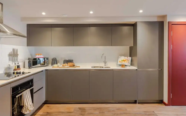 Waterside Living I Luxe Apartments