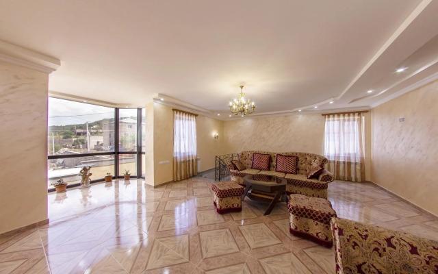 Tsaghkadzor Inn (Tsaghkadzor Inn)