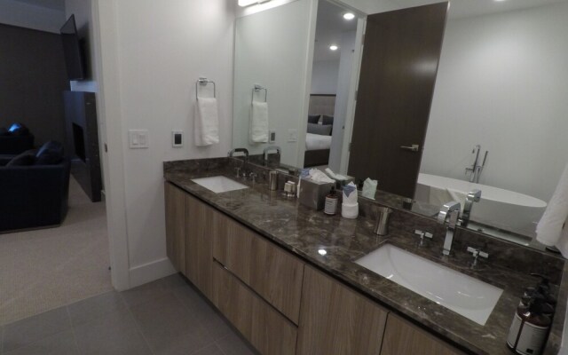 3br/3ba Stunning  In Canyons Village 3 Bedroom Condo by RedAwning