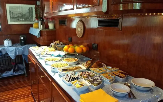 Yacht Fortebraccio Venezia