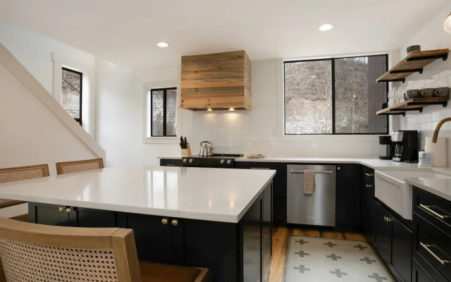 3094 Booth Falls Road 4 Bedroom Condo