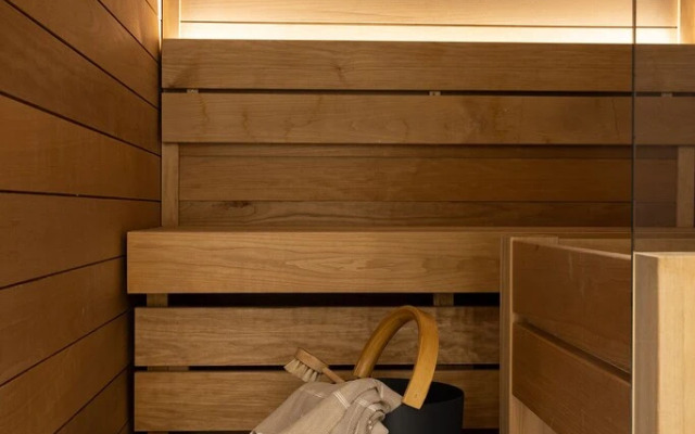 2ndhomes Stunning 3BR Apartment w Sauna