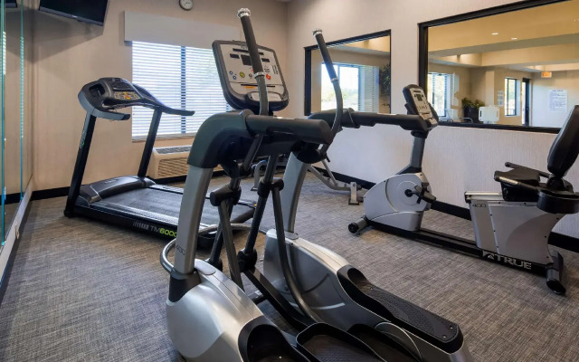 Spark by Hilton Smithfield I-95