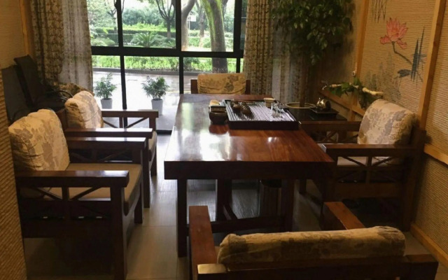 Grunion Business Hotel