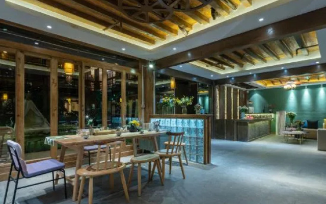 Nahulan Inn