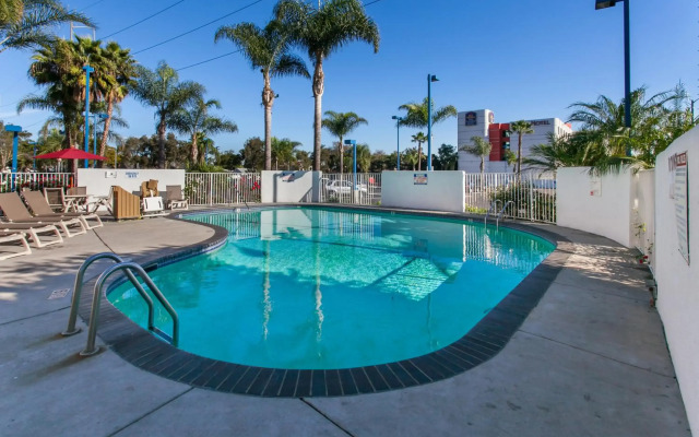 Motel 6 Los Angeles, CA - Los Angeles - LAX