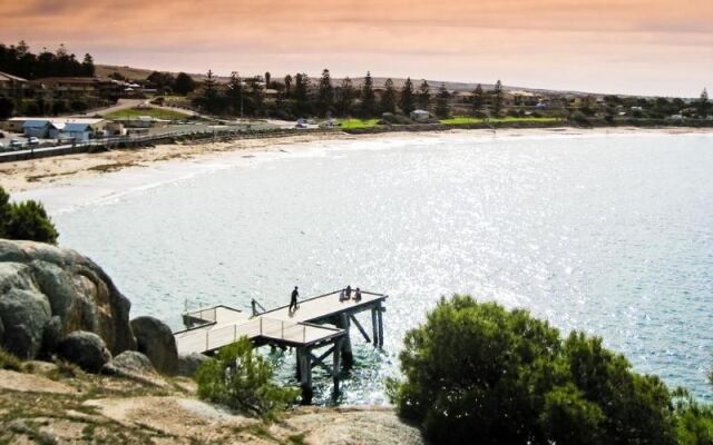 All Seasons' Escape Port Elliot