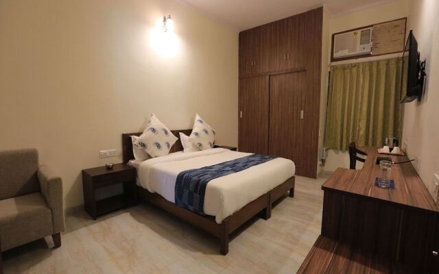 OYO 8472 Gomti Nagar