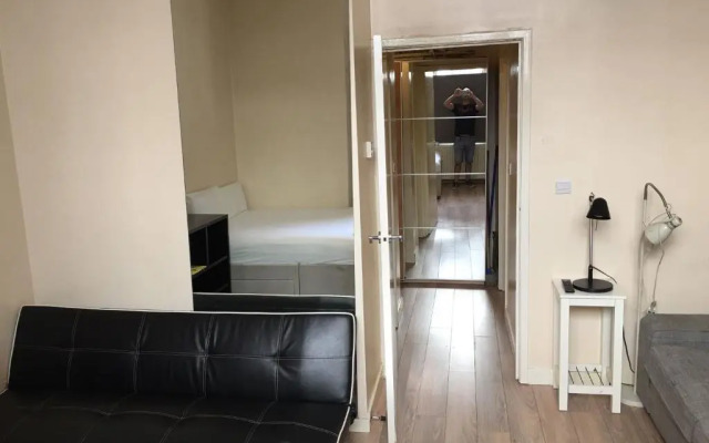 Paddington Patio Apartment