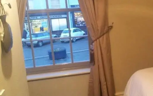 Tilted Wig