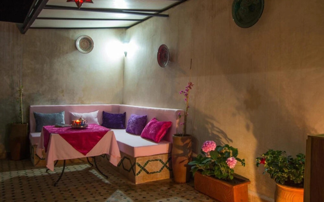 Riad Sanaa Rose