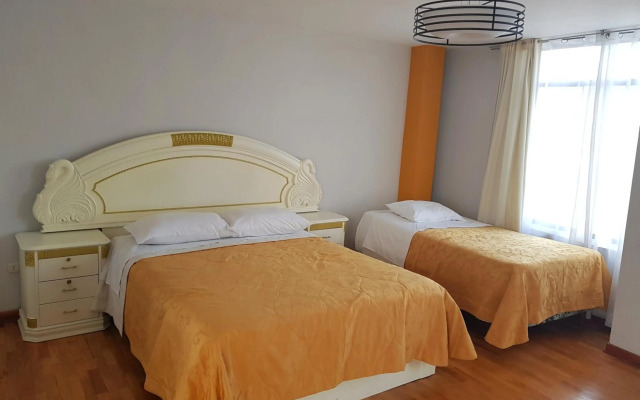 Le Prince Apart Tacna