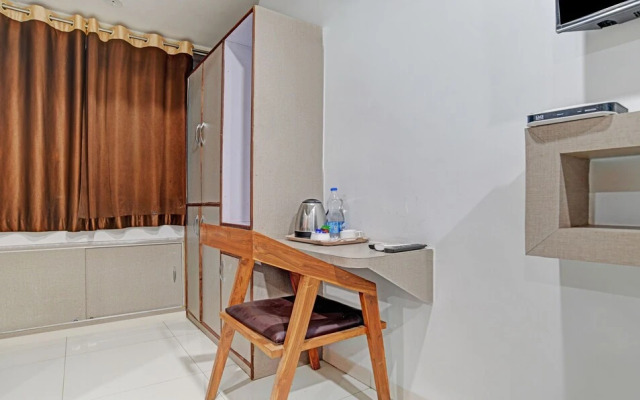 Oyo 9719 Hotel Relax Inn