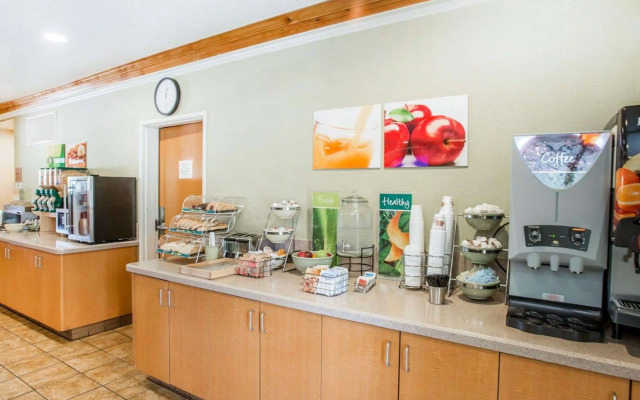 Quality Inn & Suites Denver International Airport