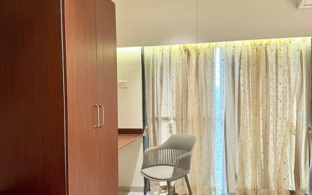 StayBird - Azure Suites Business Hotel