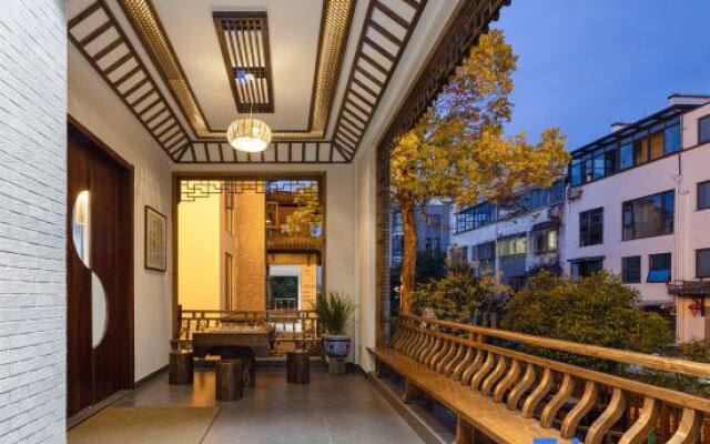 Wuyuan Mishu·Shiguang Homestay (County Center Xiangao Ancient City)