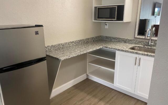 Stayable Suites Lakeland