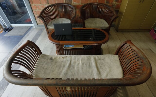 OYO 93130 Baloi Homestay
