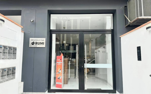 Modern 1BR on J Prado Board San Isidro