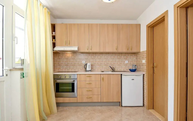 Beach Resort Apartments Bucina