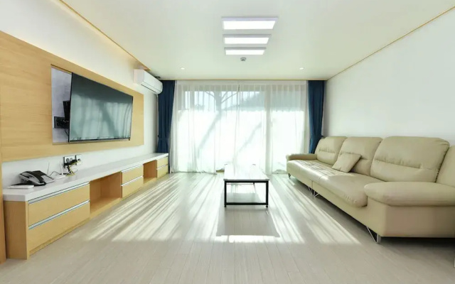 Sokcho Daemyung Heidi Pension