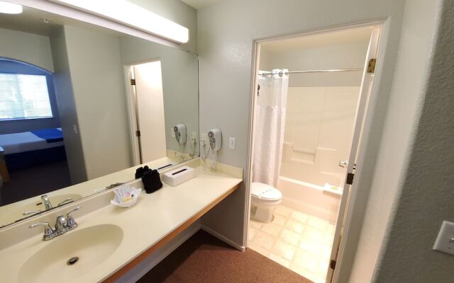 Pacific Plaza Resort