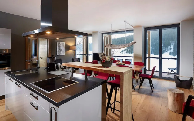 Black Forest Lodge