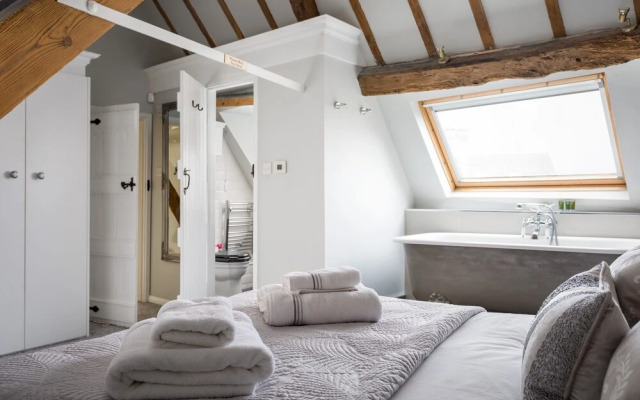 Unique Cotswold Cottages