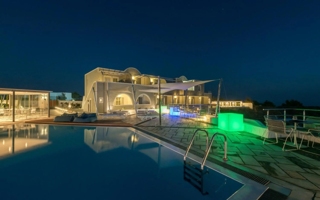 Caldera's Dolphin Suites