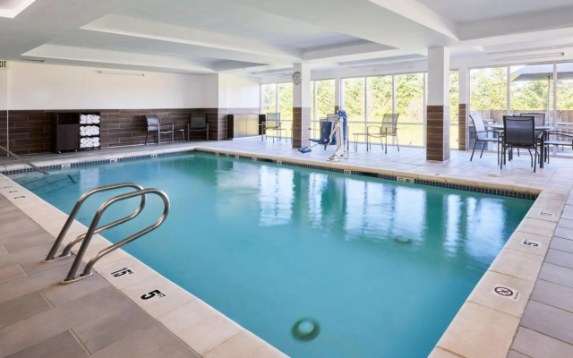 Fairfield Inn & Suites by Marriott Burlington