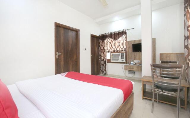 OYO 10430 Hotel Citi View Inn