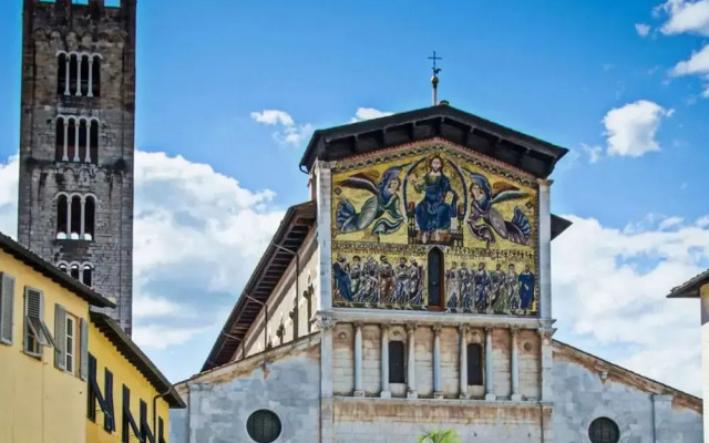 Stay Central in Historic Lucca