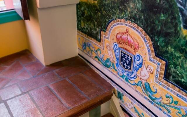 Eva Recommends Abades