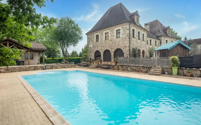 Lively Holiday Home With Private Pool