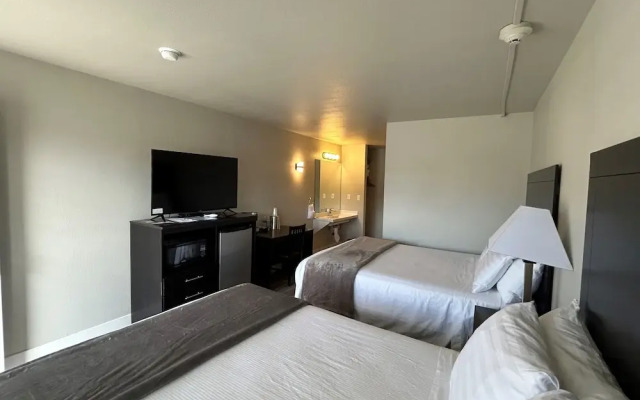 Four Sevens Motel